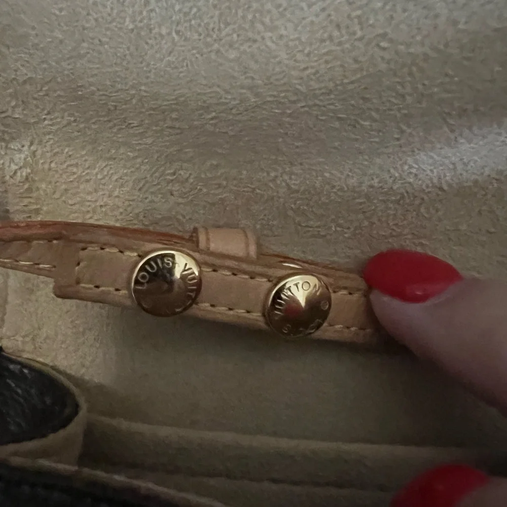 Louis Vuitton Brown Monogram Clutch Crossbody bag - Picture 6 of 7